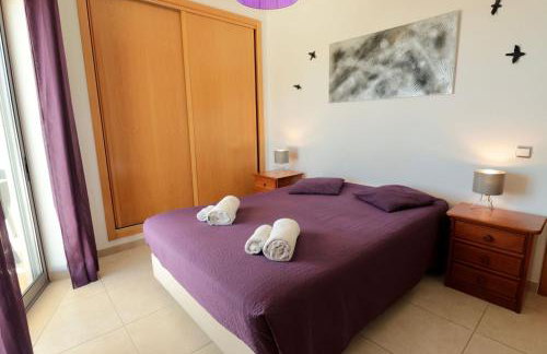 Olhos De Água 1BR with Pool, AC and Free Parking - Foto 5