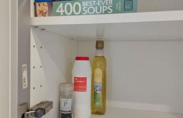 StayZen Apartments - Free Parking & Private Garden Ground Floor Central Woking - Business & Leisure - Photo 48