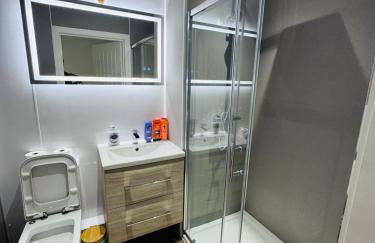 Ash Residence - Lovely 2 spacious bedrooms city centre flat with private parking - Photo 16