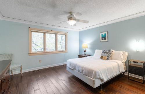 Pet-Friendly Beach Getaway, Relax by the Bay! - Foto 51