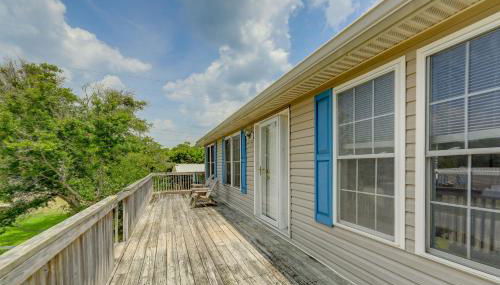 Coastal Emerald Isle Retreat with Deck and Grill! - Foto 2
