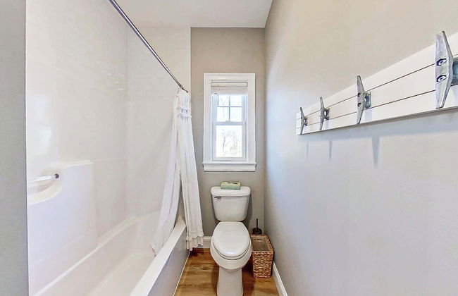 Maritime Meadows Charming Resort-style Home! - Photo 26