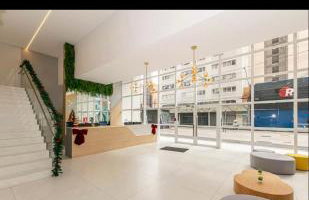 Studio novo e amplo no Centro com ar e home office - Photo 35