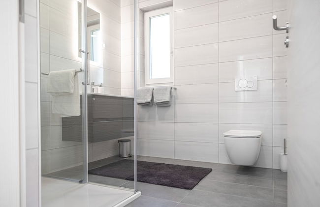 Apartments and Rooms Bama - Photo 20