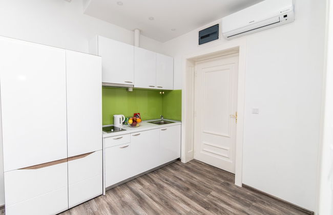 Modern Newly Refurbished Studio! Main Street - Foto 6