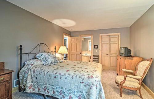 Rustic and Modern Home with Fire Pit on Tower Pond! - Foto 15