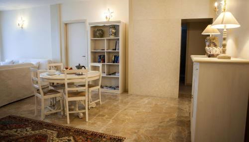 Casa Camilla City - Photo 4