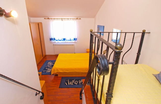 Apartment 1077 - Photo 11