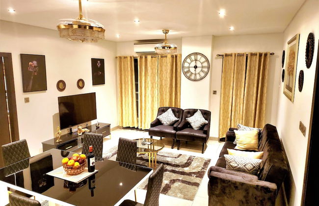 Chafford Suite-Douglas Luxury Apartments - Photo 12