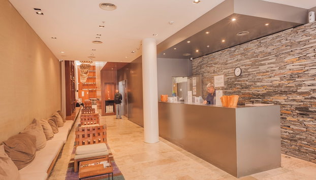 Modern Premium Studio T310 - Foto 2, Recepción