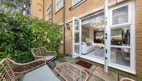 Egham Retreat Contemporary 2BR Peaceful Setting Free Wifi & Parking - Foto 4, Garden
