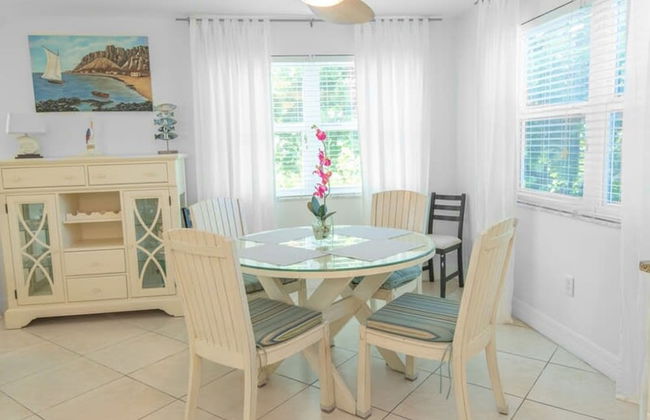 Secluded Beachfront Vibes Surf Pet Friendly - Photo 13