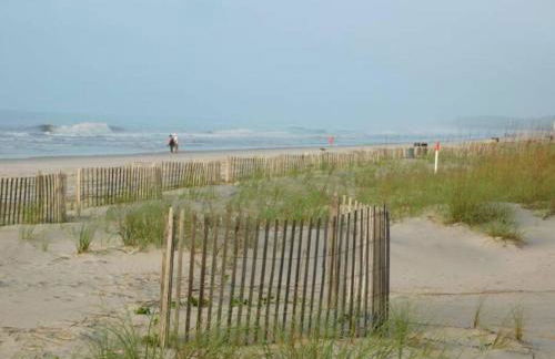 Cute 2 bedroom, 2 bath Condo at Folly Field Beach - Foto 12