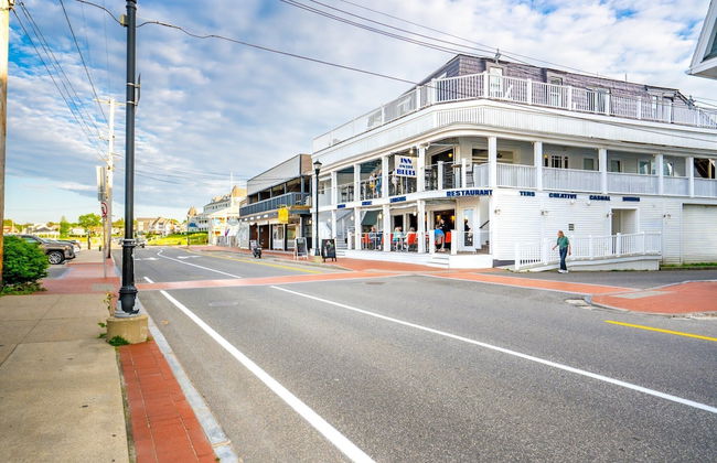 Just Beachy Charming Studio! - Photo 31