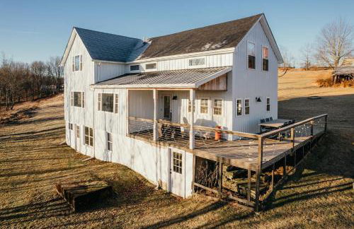 Luxe Gabel Farmhouse Fire Pit & Country Views - Foto 3