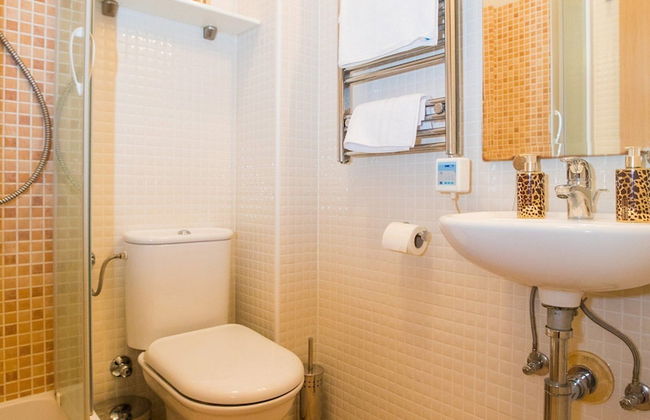 Apartment 3 Beaches With Free Parking - Photo 29