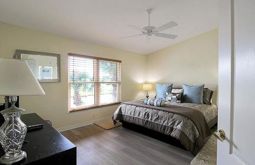Well-appointed lakefront condo - Heritage Oaks County Club - Foto 24