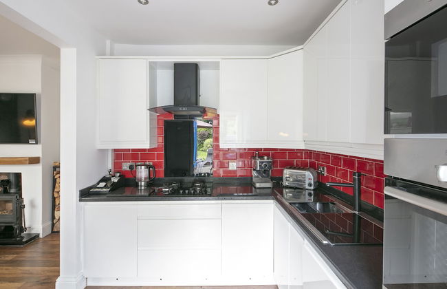 Urban Retreat Hot Tub Bar Ev Charger - Foto 7