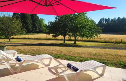 Lovely Modern 6-Bed Retreat Near 3 Swimming Lakes, Perfect for Families - Foto 5