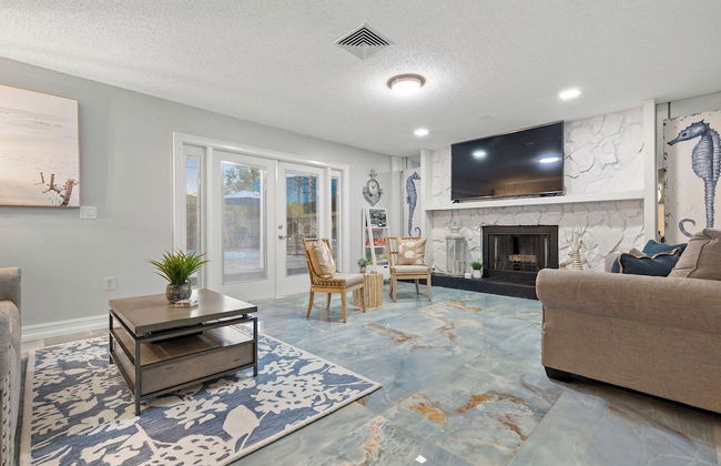 Serenity Haven Luxe Pet Friendly 5BR - Photo 20