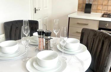 City Centre House - Pet Friendly - Free Parking - 2 Bedroom - Large Garden - Foto 22