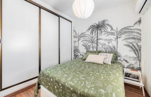 Urban Charm Rooftop Apartment with Vista - Photo 19