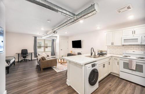 Upscale Abode - Brand New Corporate Apt Downtown - Foto 7