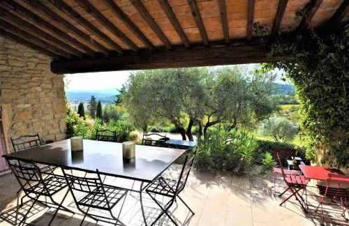 In Gordes, facing the entire Luberon Park a beautiful 5 bedrooms house - Photo 31