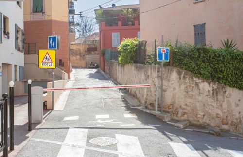 #45 Quiet chic 5mins walk to port and beach AC Wifi - Foto 15