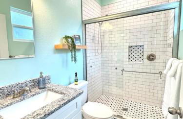 The Royal Cypress Suite Near UF Shands Downtown - Photo 41