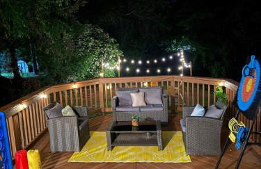 Spacious 4BR House Sleeps 9 Outdoor Lounge with Fire Pit plus Games - Foto 16