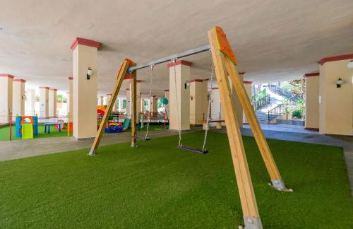 Sea Front Beach Studio Apartment - Photo 24