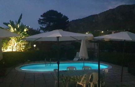 Villa Aurora Appartamento in villa con piscina - Foto 33