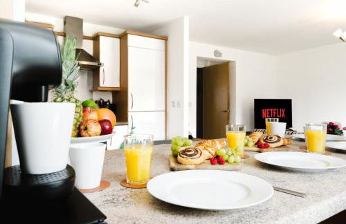 2BR Flat Near City Centre with Free Parking - Foto 20