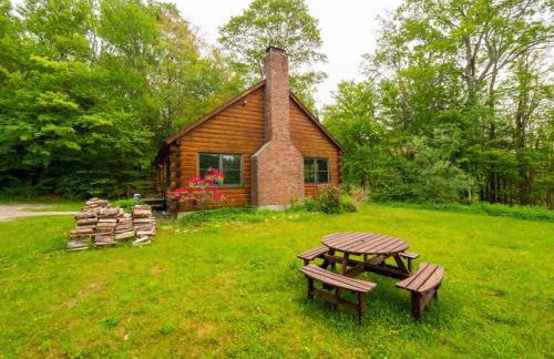 Berkshire Vacation Rentals: Private Cabin On Over 12 Acres Of Woods - Foto 33