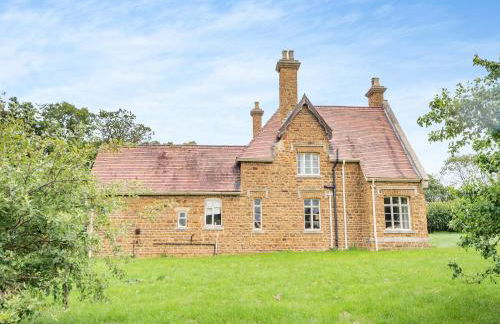 Lodge Cottage - Photo 22