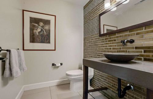 10 Acre Estate with Views Teahouse and Pickleball Court - Foto 45