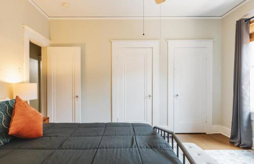 Historic Victorian Gem in UT Downtown Free Parking - Foto 23