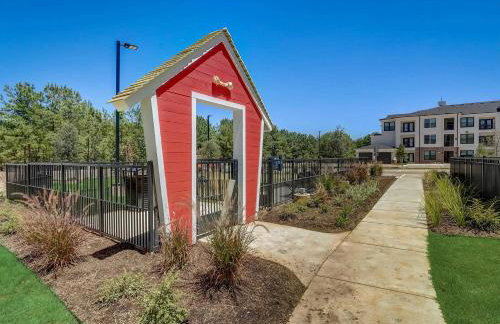 Landing Stunning 1BD Pool Clubhouse - Photo 27