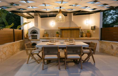 Emerald Harmony Villa with Private Pool & Jacuzzi - Photo 25