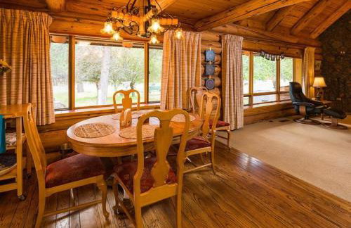 Sisters Dream Inn - Photo 13