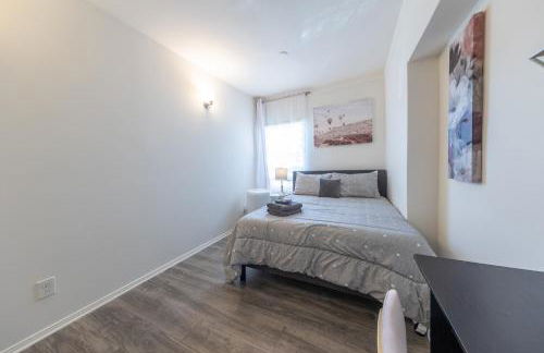 8 Beds Home with 4 Car Parking Space - Near DTLB - Foto 42