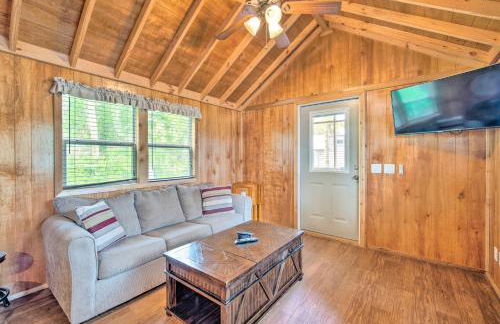 Welcoming Home Unit 6, On-Site River Access! - Foto 5