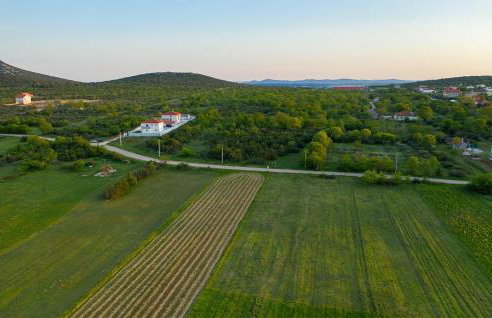 4 Bedroom Cozy Home In Donja Jagodnja - Foto 21