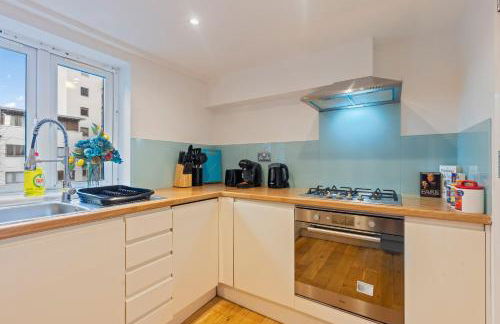 Cosy 1 BED w LOFT Sleeps 6 Close To Stations - Foto 14