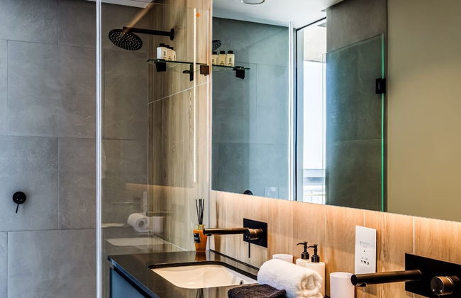 Deluxe Urban Retreat Summit on Quarter - Foto 16