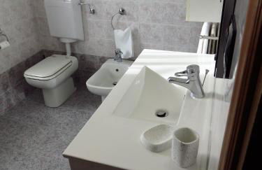 Lo Gnomo sotto al Glicine - Foto 13