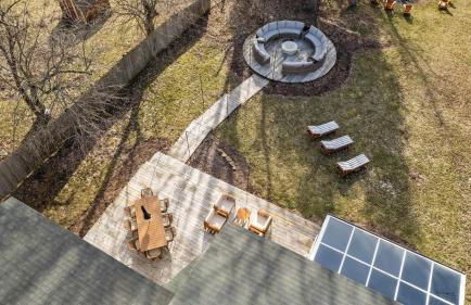 Lakefront Retreat, Mins to Dtown, Firepit, Hot Tub, Pet friendly! - Foto 70