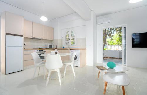 COSTA VASIA Seaside Suites and Apartments - Photo 8