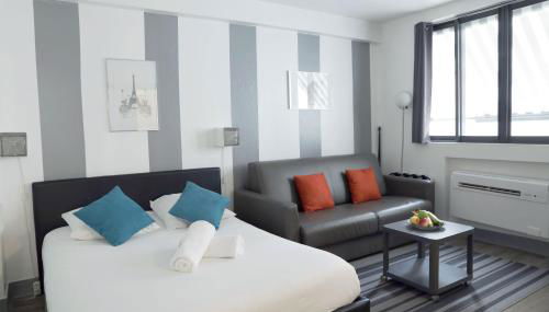 Arc de Triomphe & Trocadéro Square - Paris Vacation Rentals - Foto 4